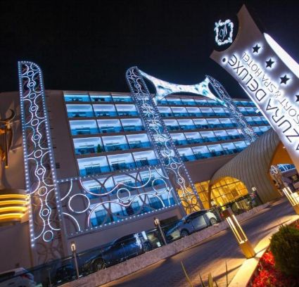 Azura Deluxe Resort & Spa Hotel